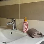 Adri Apartman Faggeto Lario